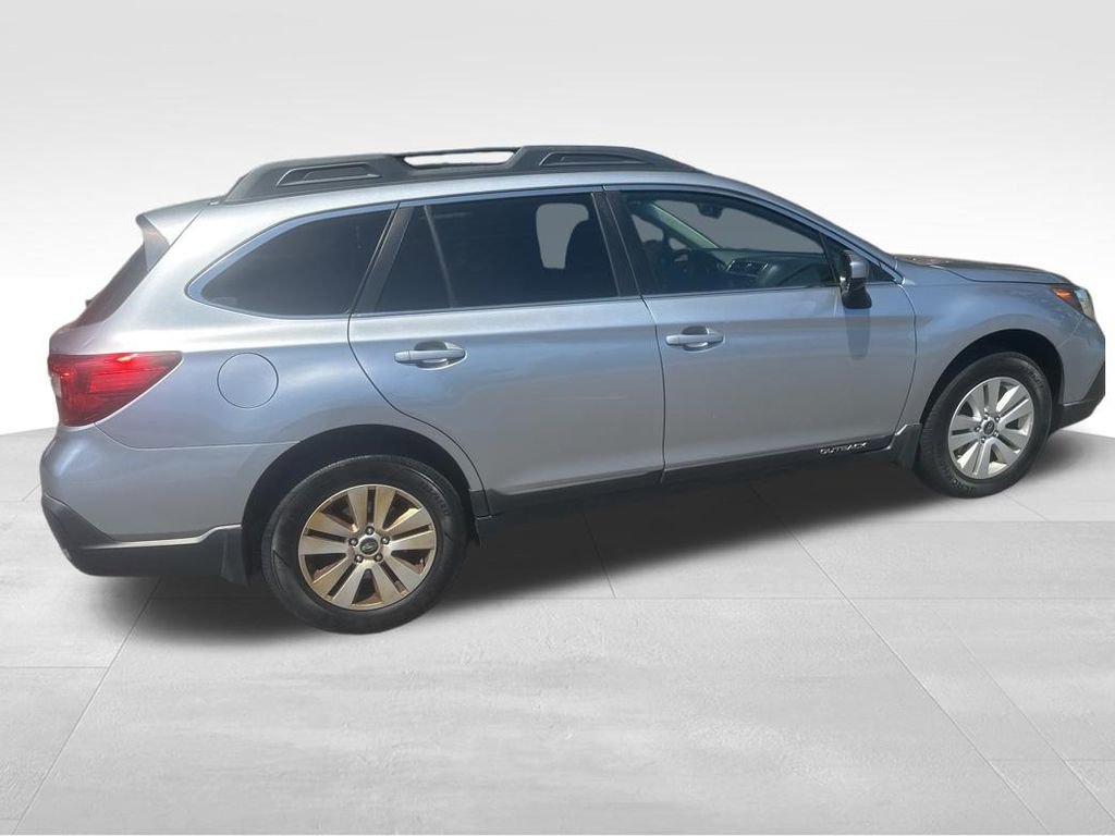 Used 2018 Subaru Outback 2.5i Premium AWD/4WD image 24