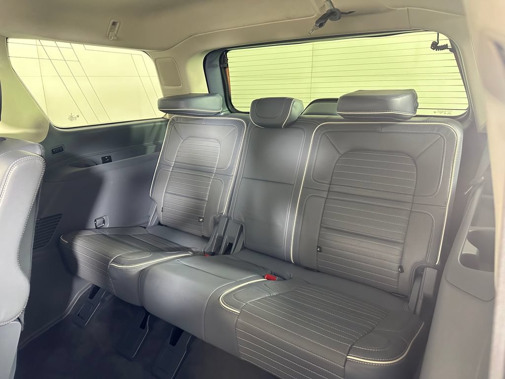 Used 2023 Lincoln Navigator Black Label AWD/4WD image 25