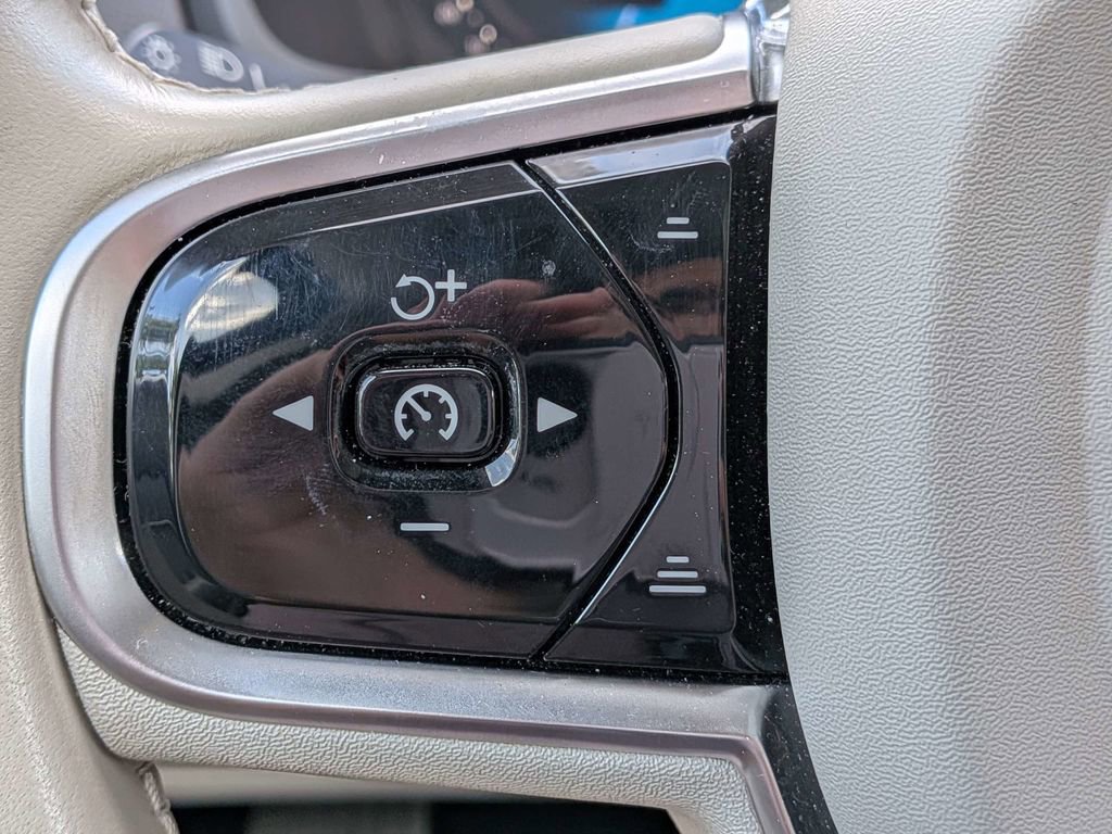 Certified 2023 Volvo XC90 B5 Core w/ Protection Package Premier image 28