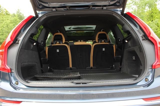 Certified 2025 Volvo XC90 T8 Ultra w/ Protection Package Premier AWD/4WD image 20