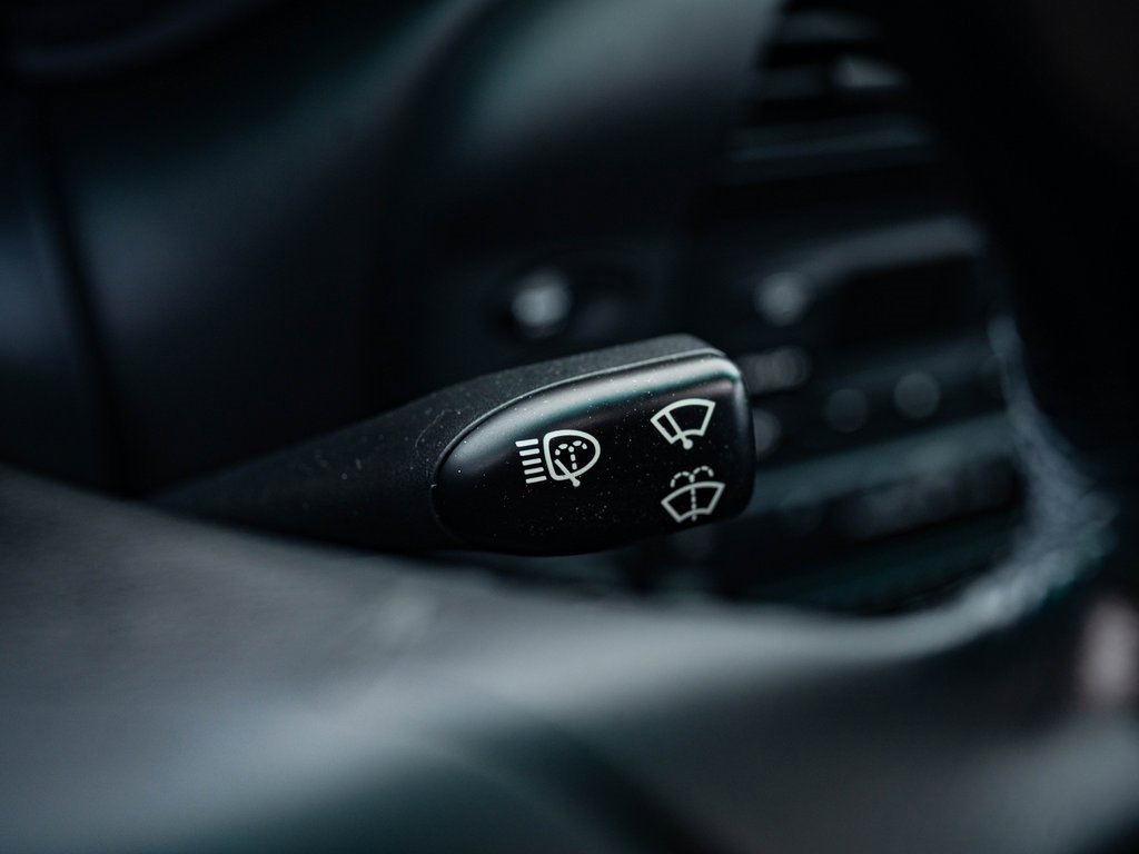 Used 2002 Porsche 911 Turbo image 25