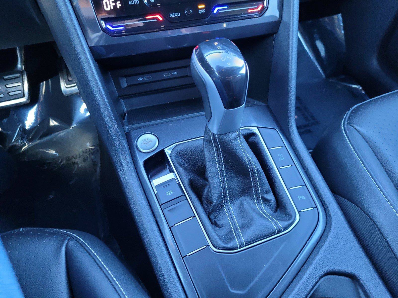 Certified 2023 Volkswagen Tiguan SE R-Line FWD image 26