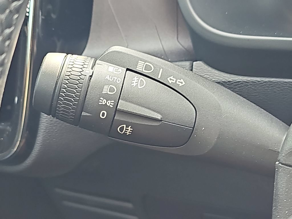 Used 2023 Volvo C40 P8 Recharge Ultimate w/ Protection Package Premier AWD/4WD image 36