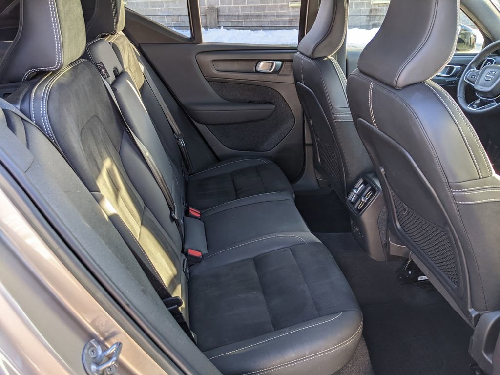 Certified 2023 Volvo XC40 Recharge Ultimate image 25