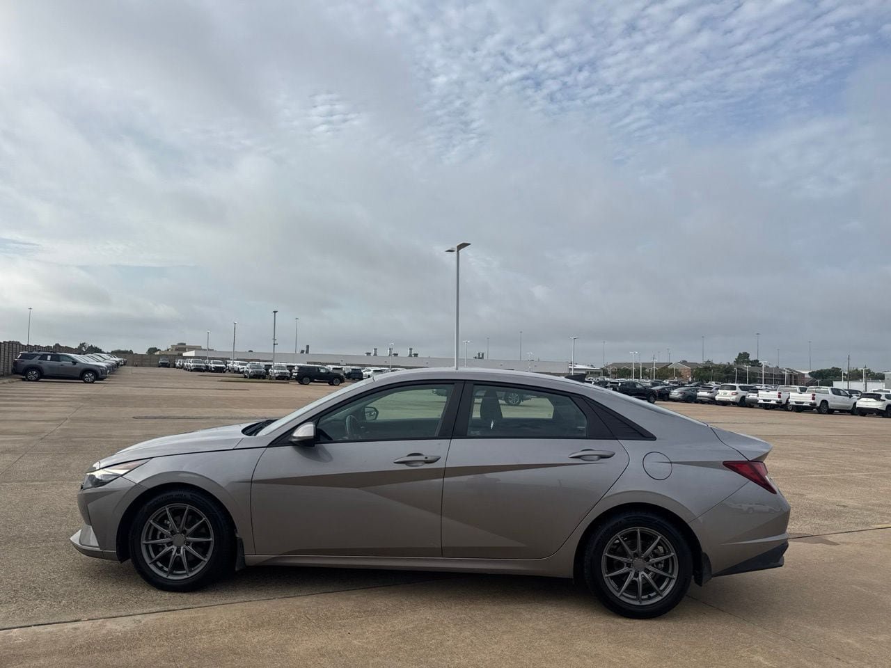 Used 2023 Hyundai Elantra SEL w/ Convenience Package FWD image 14