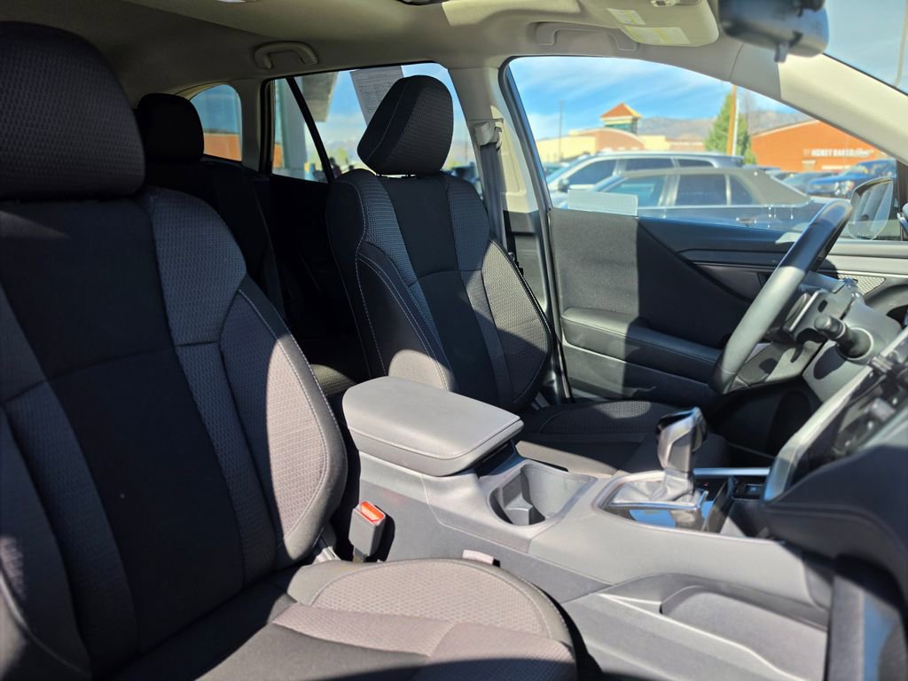 Used 2025 Subaru Outback Premium image 16
