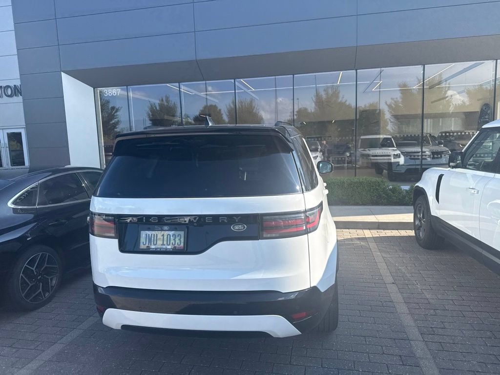 Certified 2023 Land Rover Discovery S R-Dynamic AWD/4WD image 5
