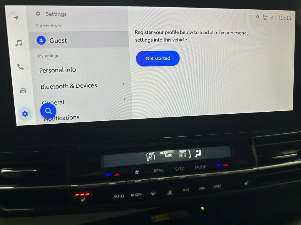 Used 2025 Toyota Sienna XLE image 36