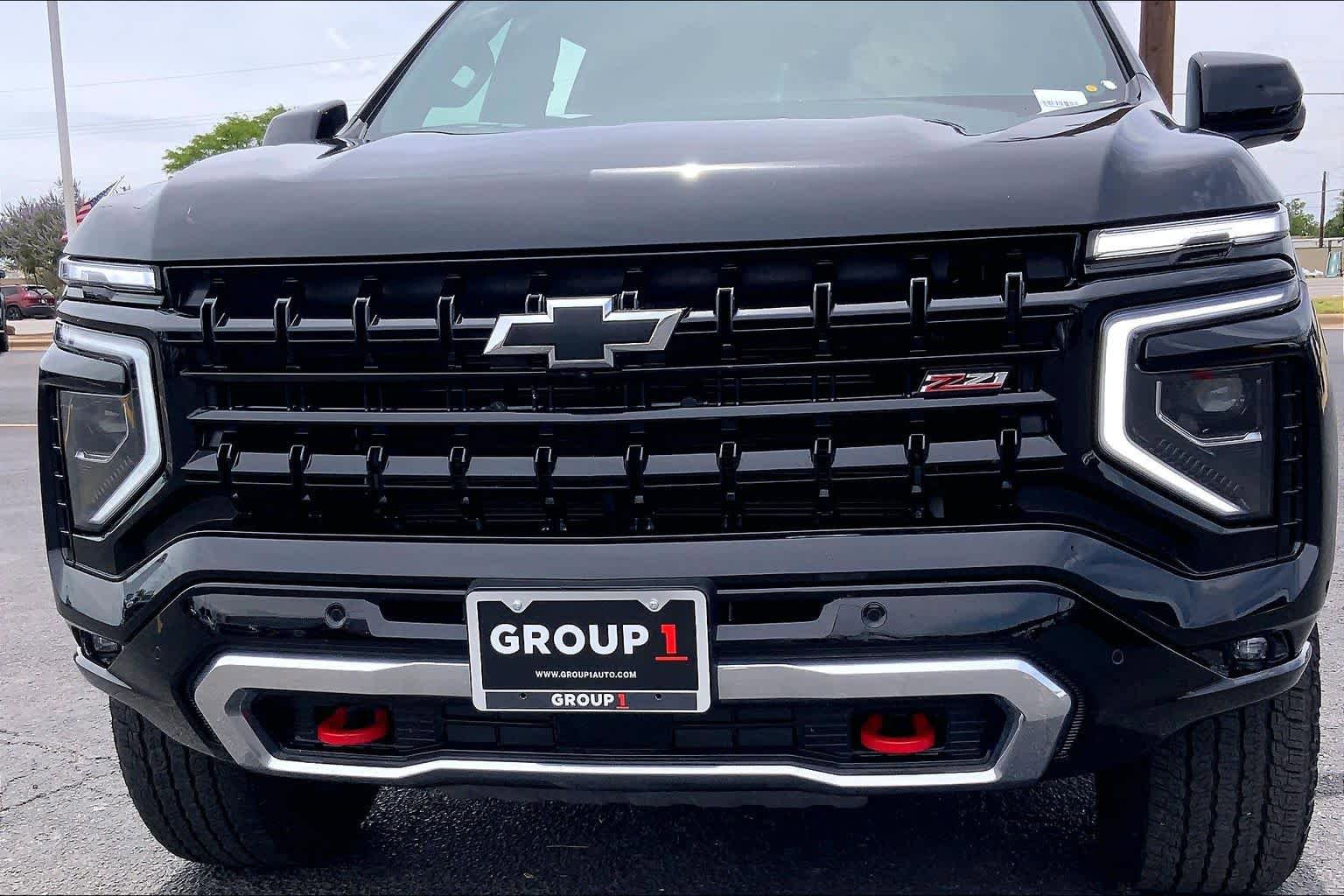 Used 2025 Chevrolet Suburban Z71 AWD/4WD image 29