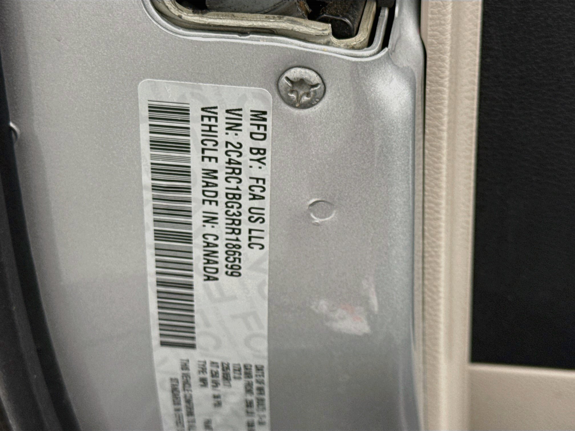 Used 2024 Chrysler Pacifica Touring-L FWD image 12
