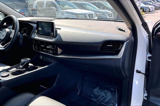 Used 2023 Nissan Rogue SV w/ SV Premium Package AWD/4WD image 15