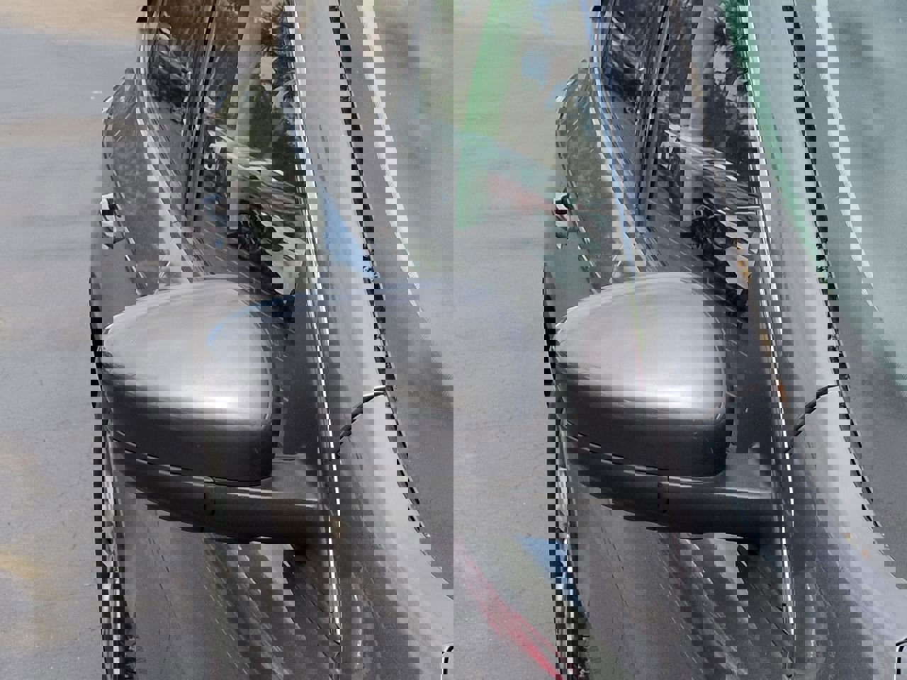 Used 2021 Ford Escape SEL w/ Technology Package image 12