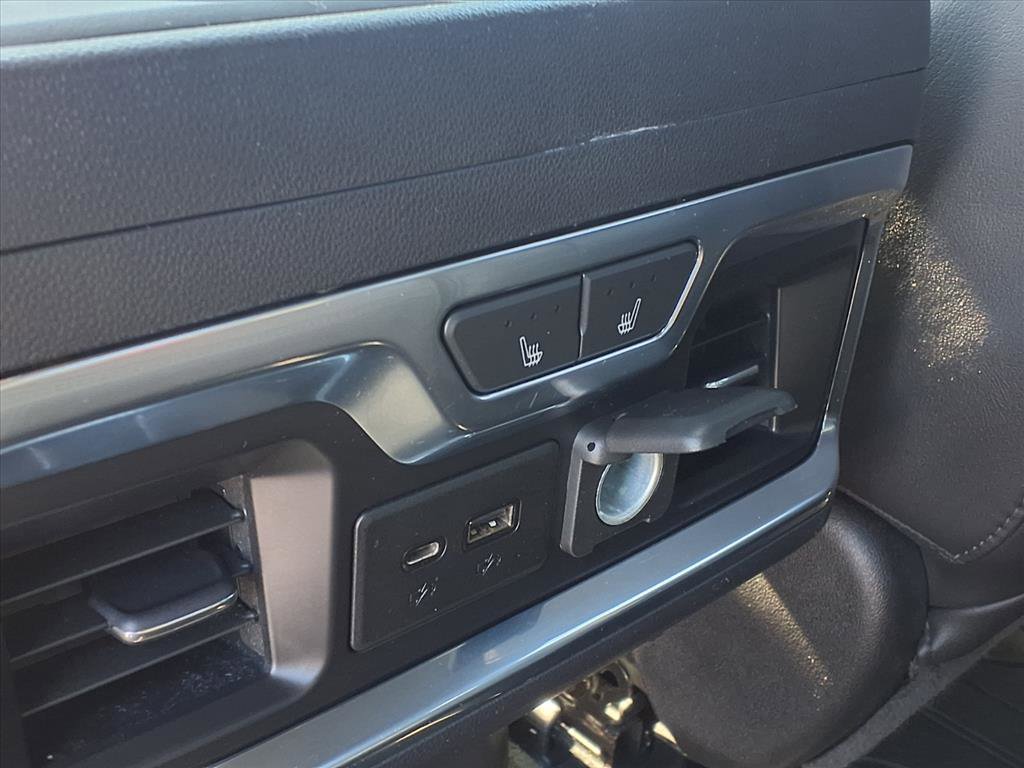 Used 2021 Chevrolet Silverado 1500 High Country w/ Technology Package image 30