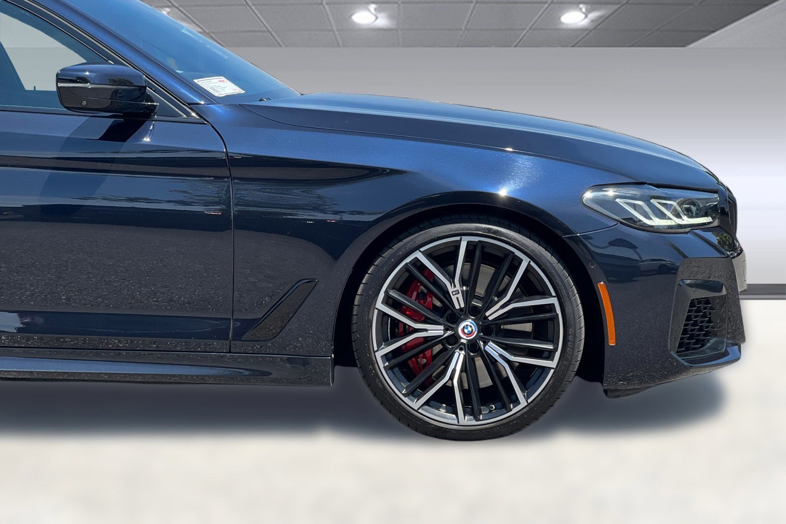 Used 2023 BMW M550i xDrive w/ Executive Package AWD/4WD image 35