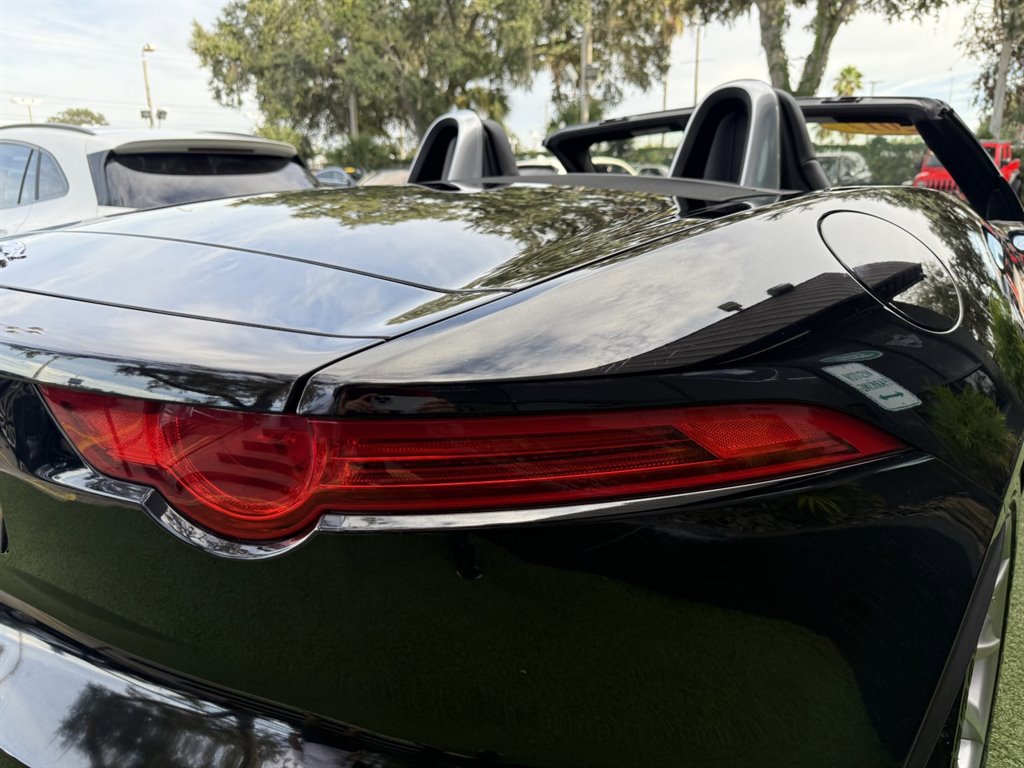 Used 2017 Jaguar F-TYPE Convertible image 16