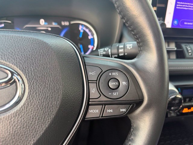 Used 2023 Toyota RAV4 XLE Premium AWD/4WD image 18