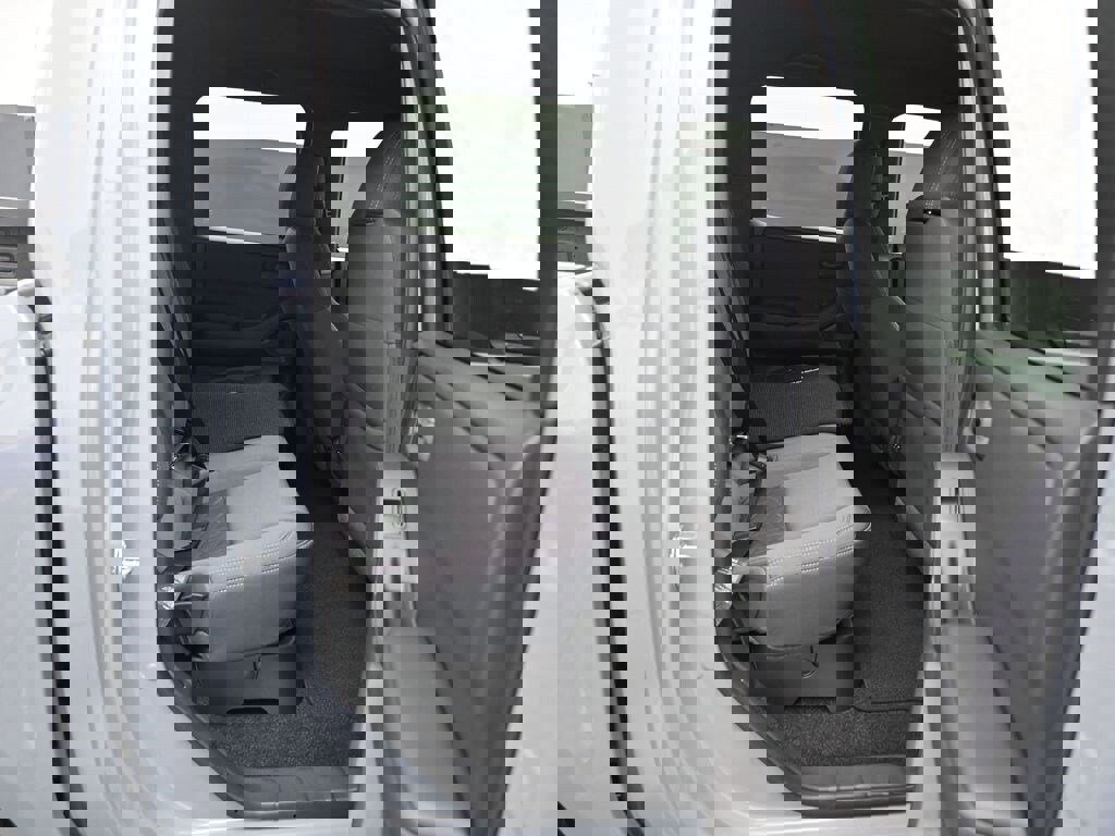 New 2026 Nissan Frontier SV image 25