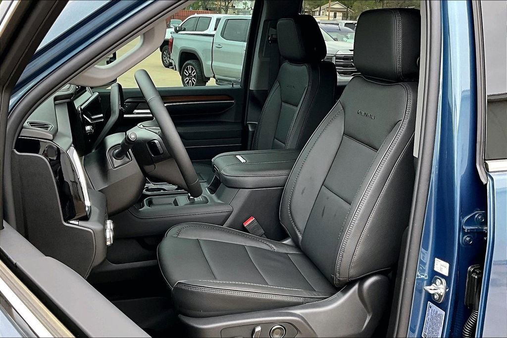 New 2026 GMC Sierra 2500 Denali w/ Denali Reserve Package AWD/4WD image 25