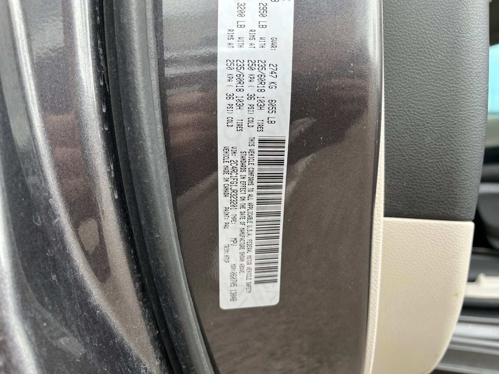 Used 2018 Chrysler Pacifica Touring Plus w/ Tire & Wheel Group FWD image 13