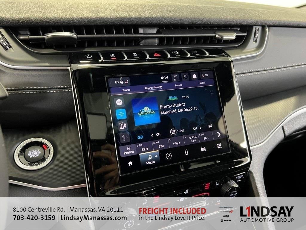 New 2025 Jeep Grand Cherokee Laredo X w/ Luxury Tech Group I image 24