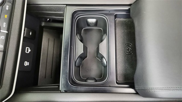 Used 2024 Land Rover Defender 110 S image 49