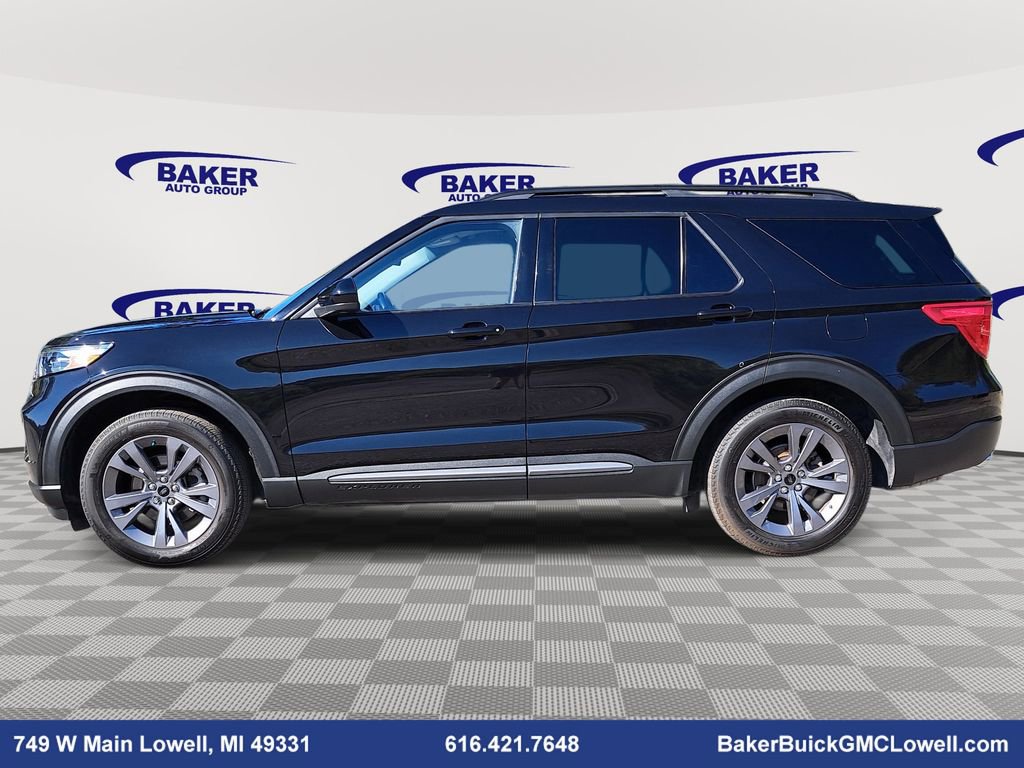 Used 2022 Ford Explorer XLT w/ XLT Sport Appearance Package image 8