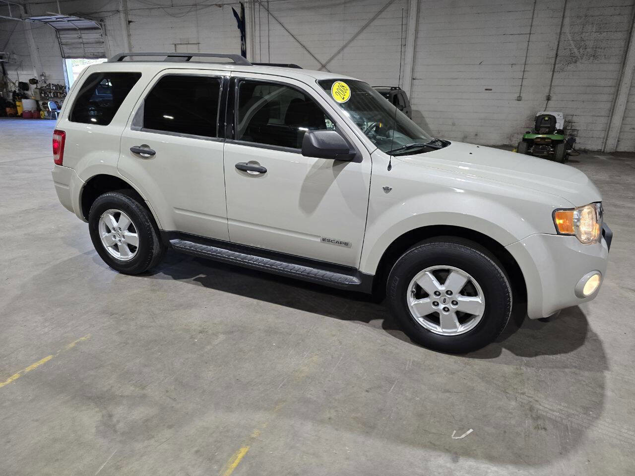 Used 2008 Ford Escape XLT image 18