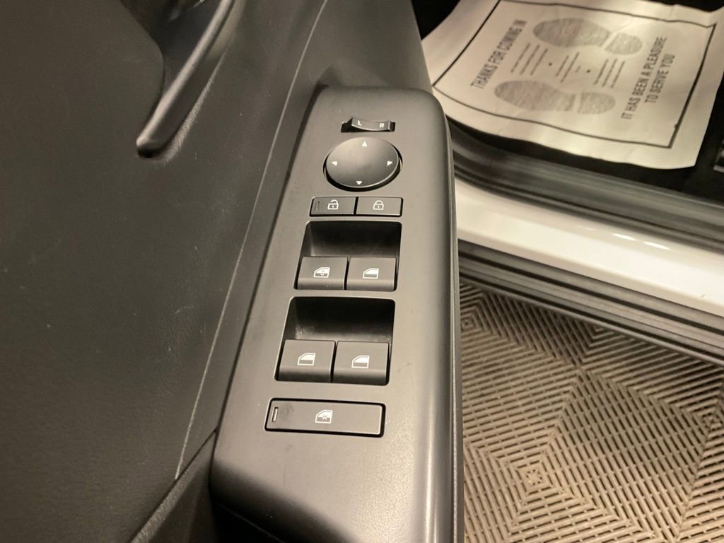 Used 2025 Hyundai Kona SEL image 18