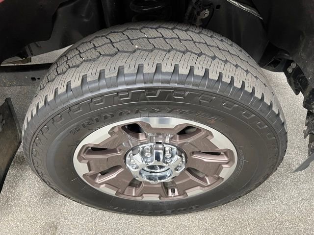 Used 2025 Ford F350 King Ranch w/ FX4 Off-Road Package image 16