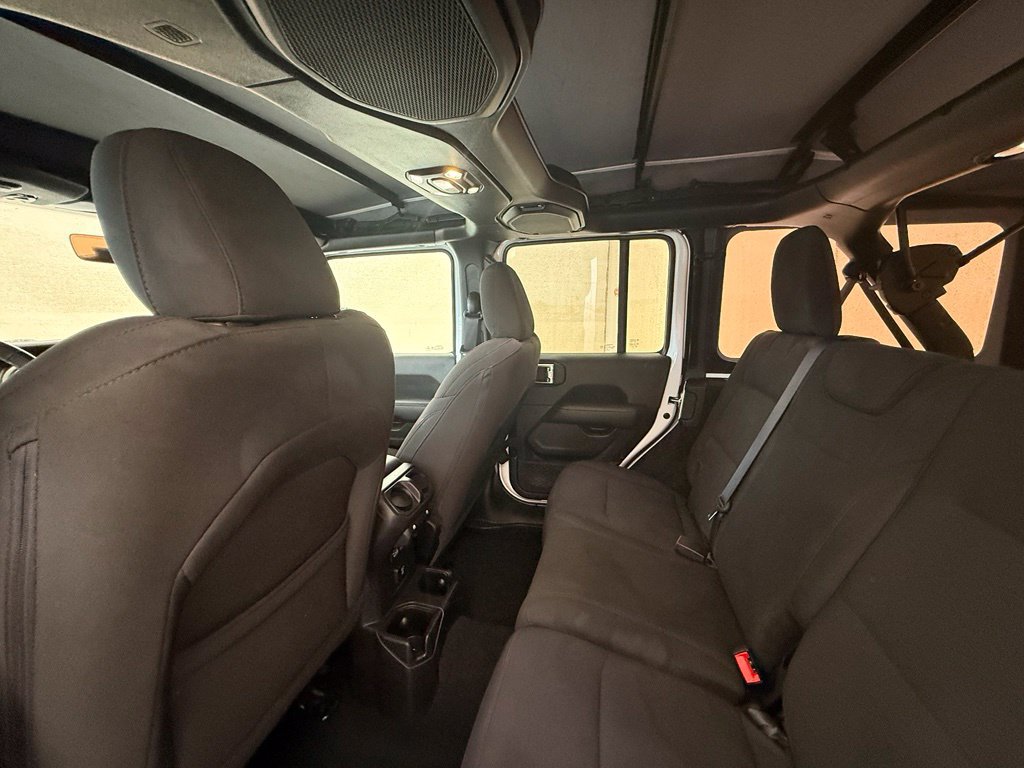 Used 2023 Jeep Wrangler Unlimited Sahara AWD/4WD image 26