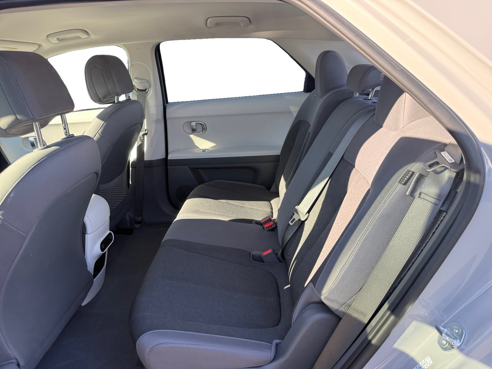 Used 2024 Hyundai Ioniq 5 SEL RWD image 16