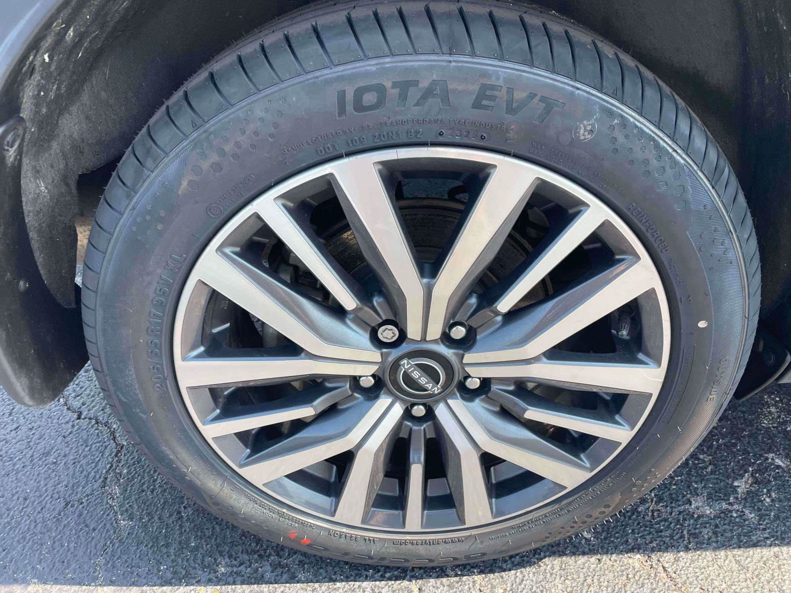 Used 2023 Nissan Kicks SV FWD image 10