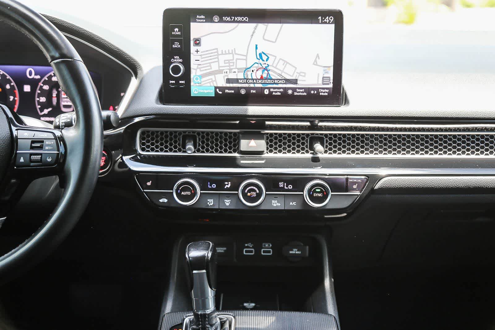 Used 2022 Honda Civic Touring image 12