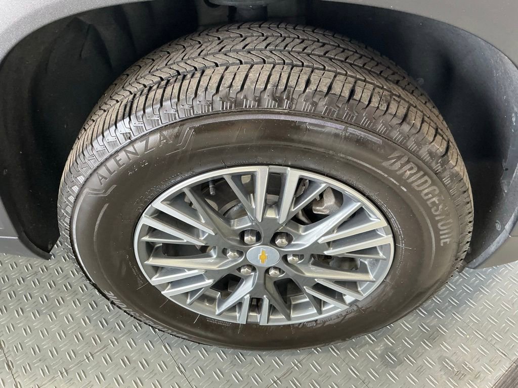 Used 2024 Chevrolet Traverse LT image 51