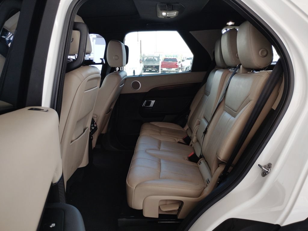 Used 2019 Land Rover Discovery HSE AWD/4WD image 25