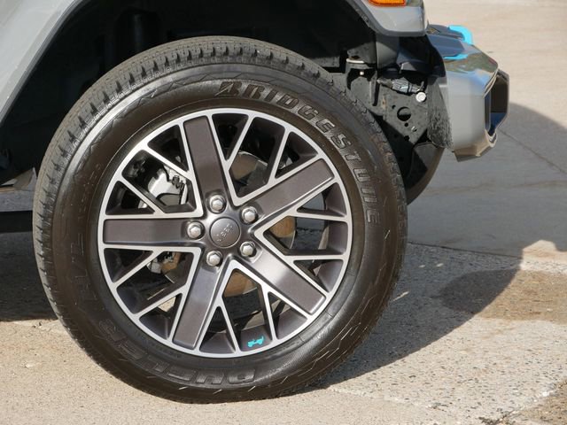 Used 2022 Jeep Wrangler Unlimited Sahara image 9