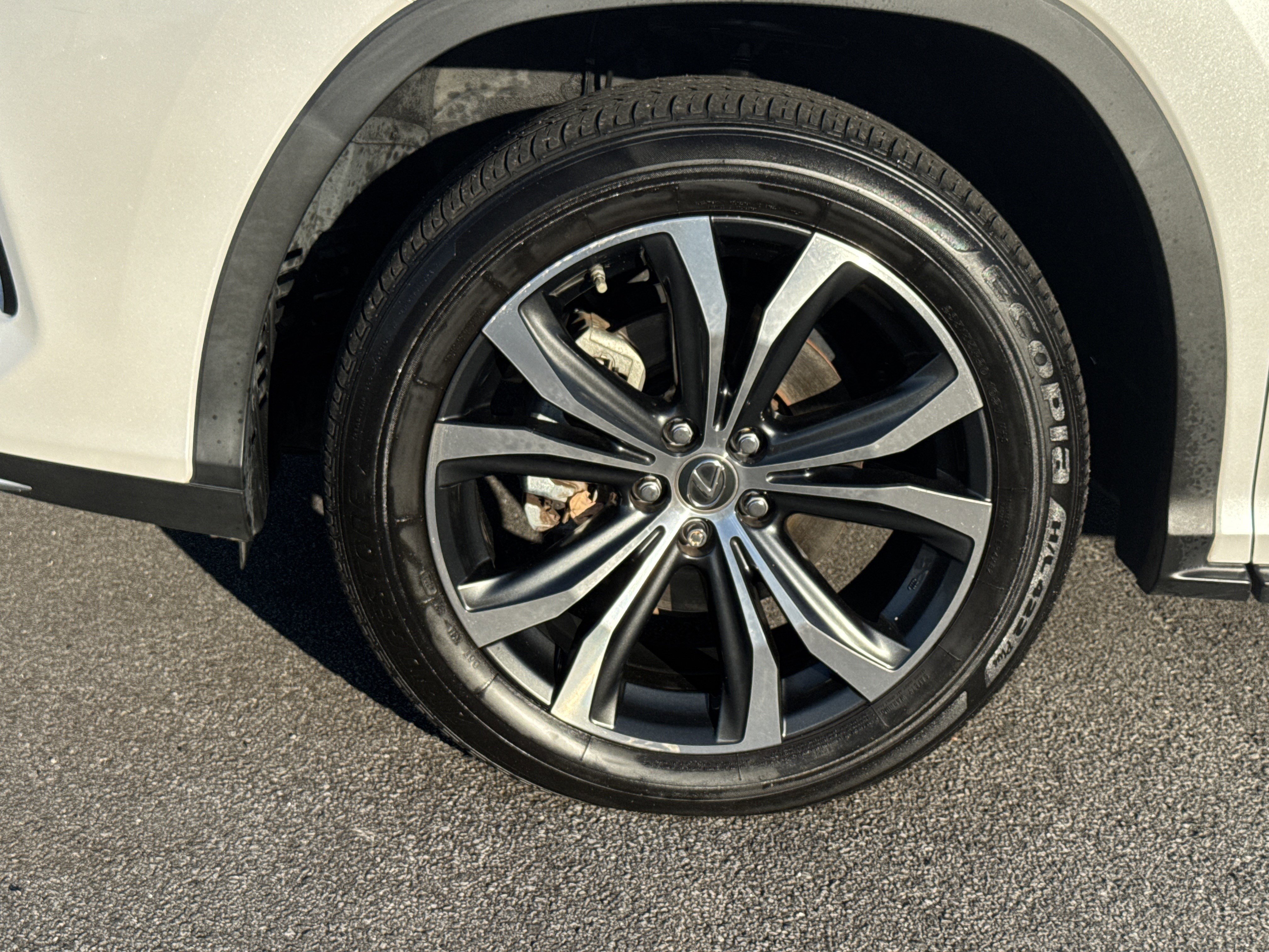 Used 2021 Lexus RX 350L FWD w/ Premium Package image 13