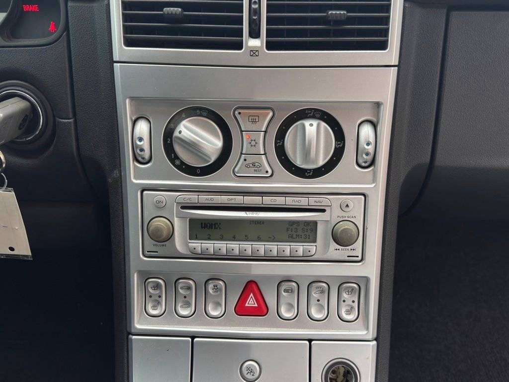 Used 2006 Chrysler Crossfire Limited image 23