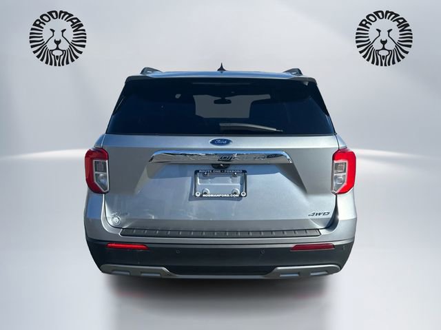 Certified 2022 Ford Explorer XLT w/ Equipment Group 202A image 6