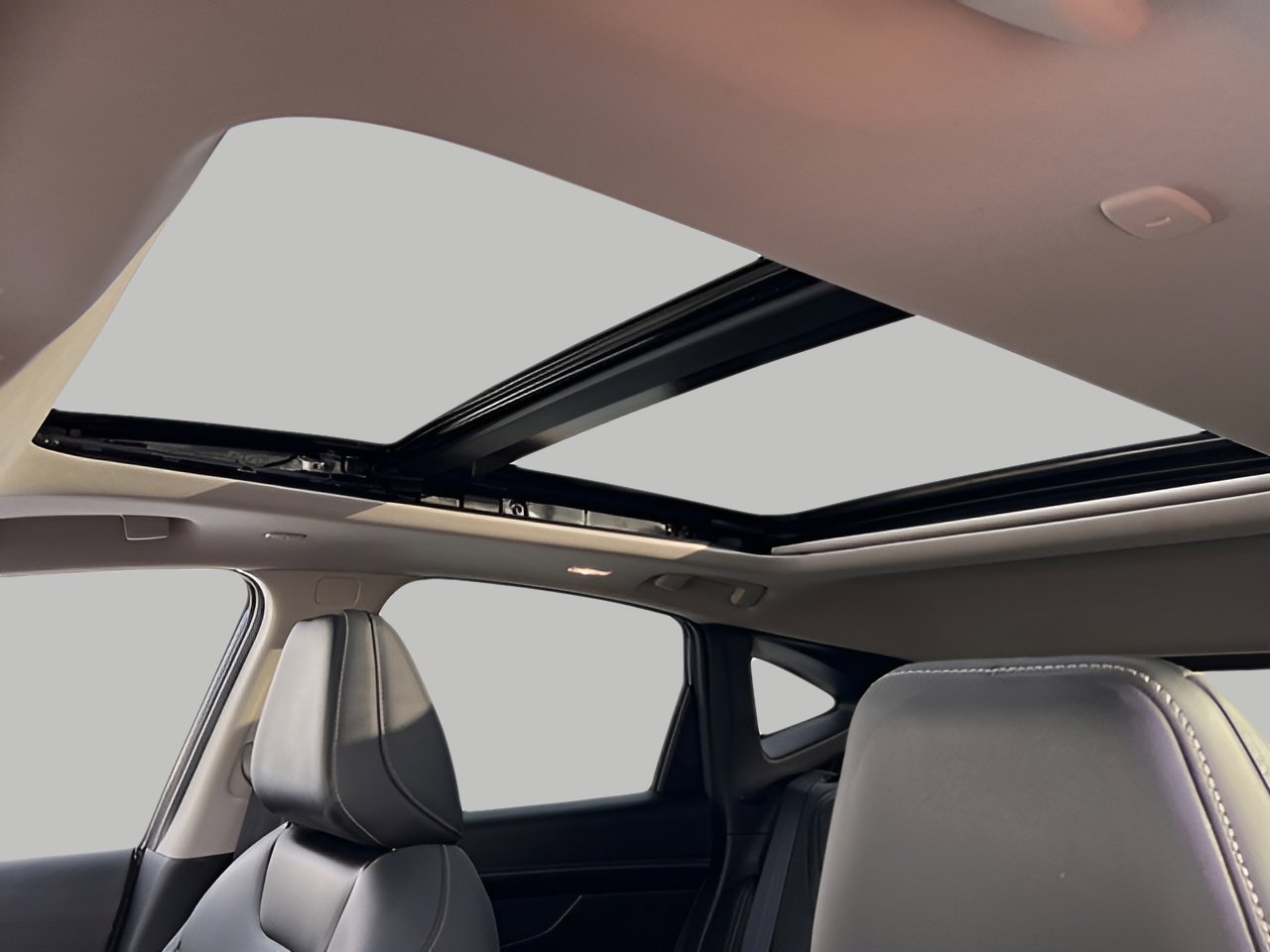 Used 2025 Nissan Murano SL image 16