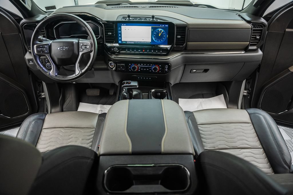 Used 2024 Chevrolet Silverado 1500 ZR2 w/ Technology Package AWD/4WD image 29