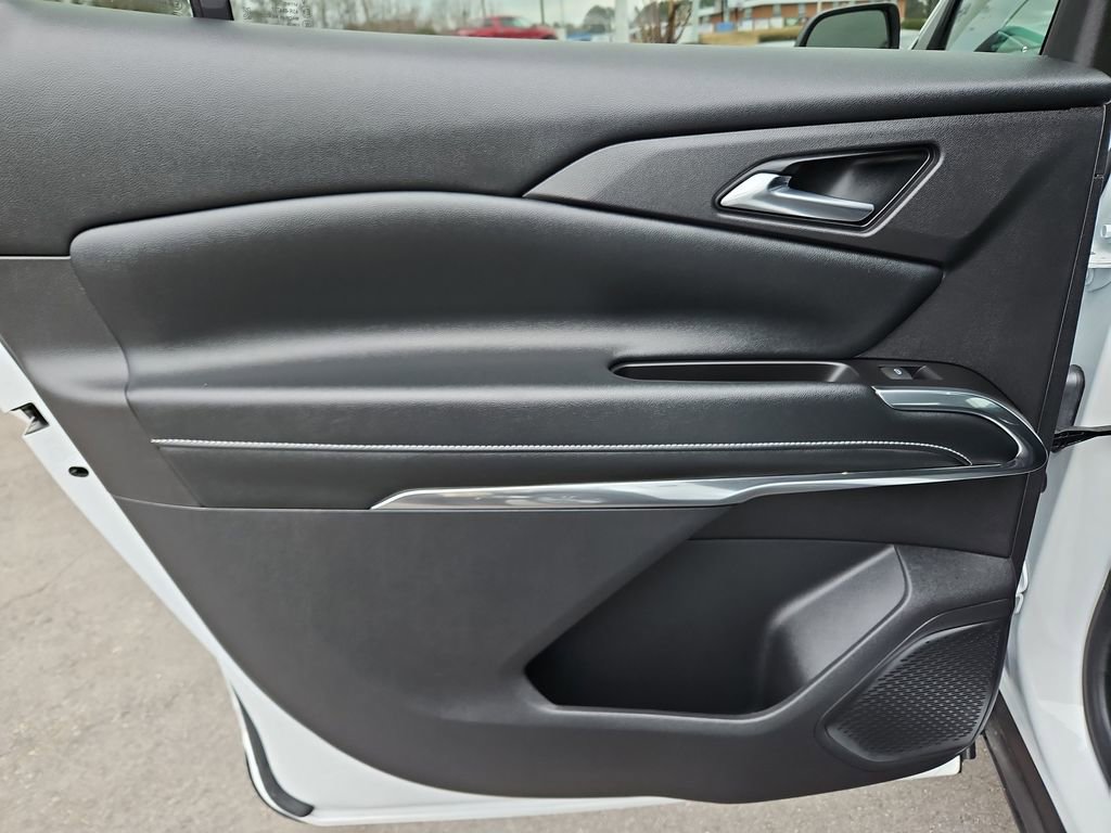 Used 2024 Chevrolet Traverse LT image 29