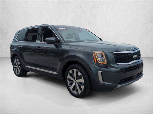 Used 2022 Kia Telluride EX w/ EX Premium Package FWD image 3