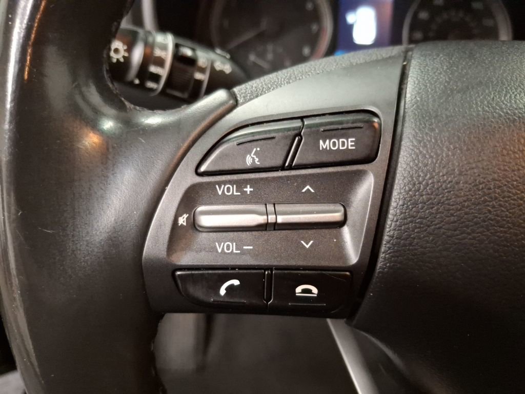 Used 2020 Hyundai Kona Limited image 21