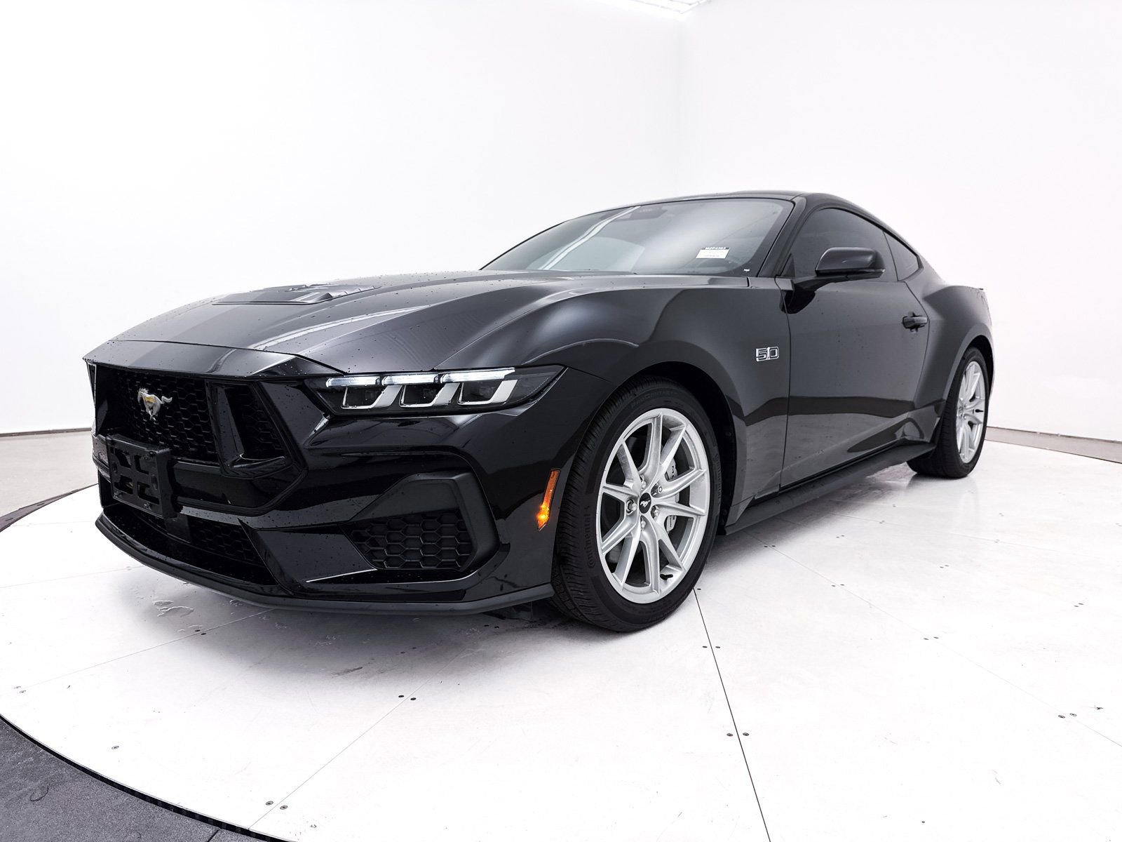 Used 2024 Ford Mustang GT Premium image 13