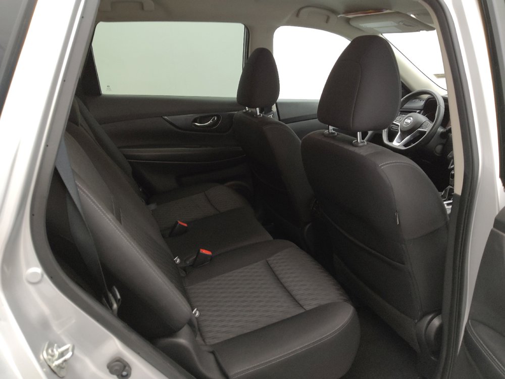 Used 2020 Nissan Rogue SV FWD image 19