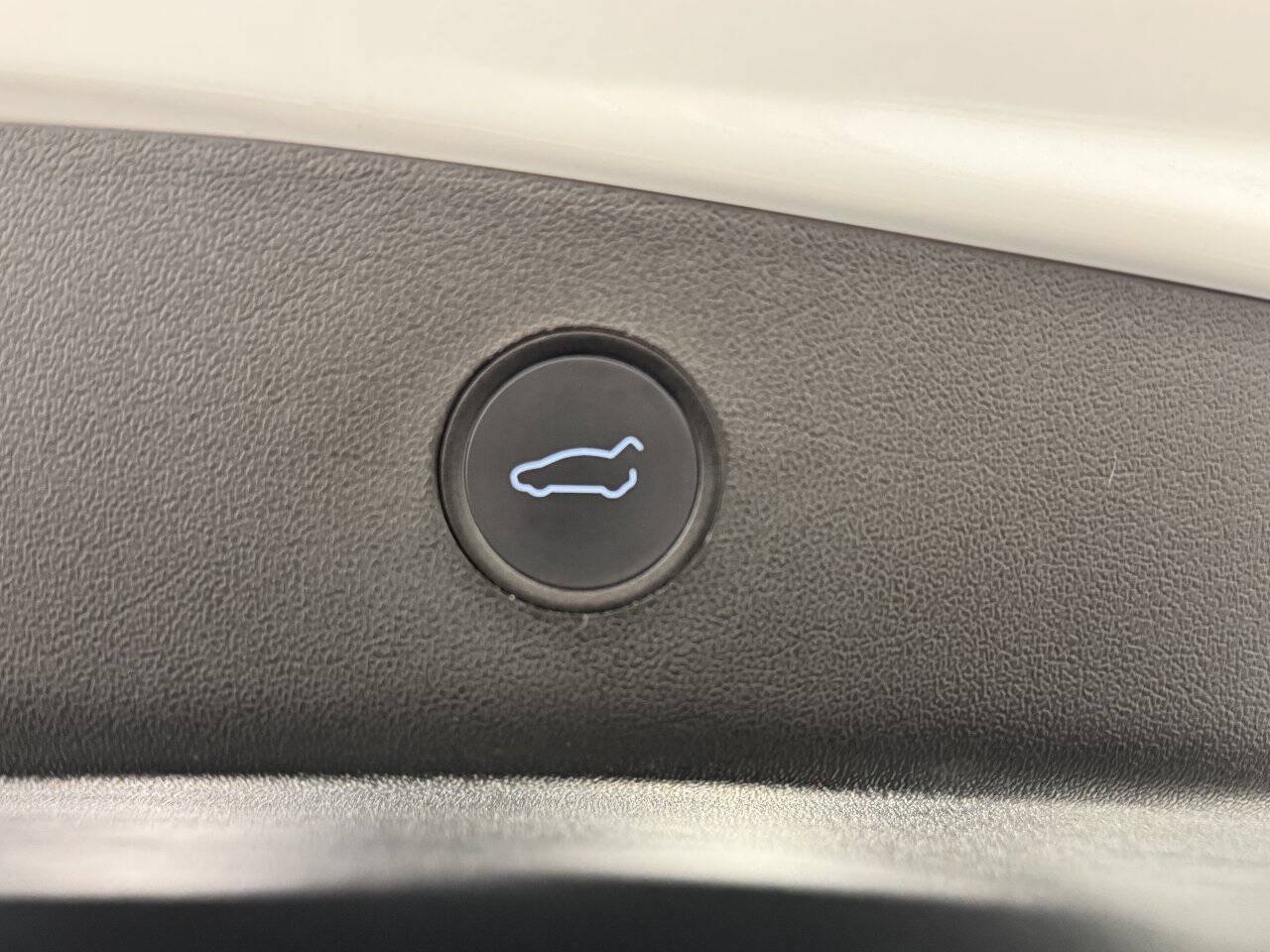 Used 2021 Tesla Model 3 Standard Range RWD image 14
