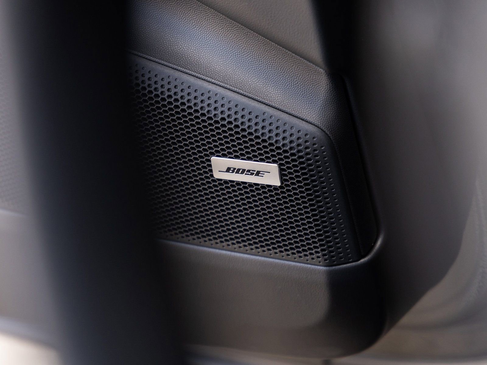 New 2025 Porsche Macan 4S Electric image 23