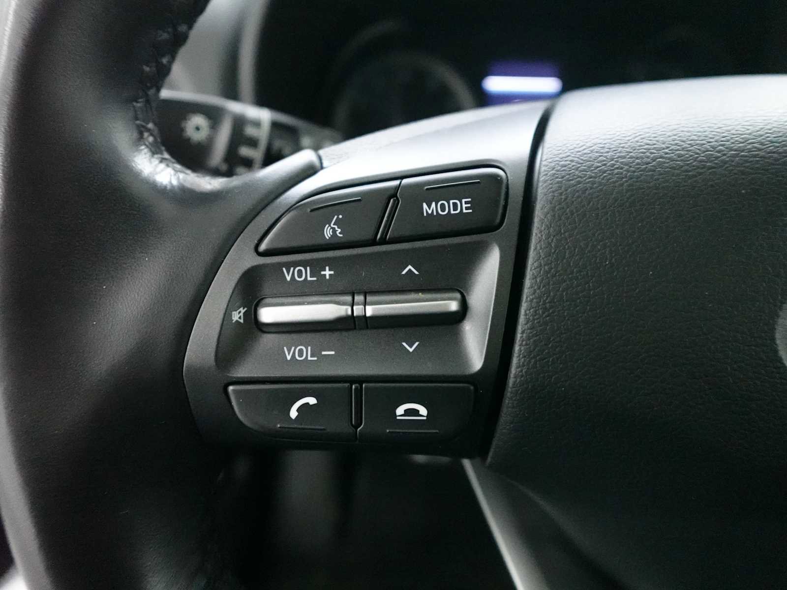 Used 2021 Hyundai Kona Limited AWD/4WD image 17
