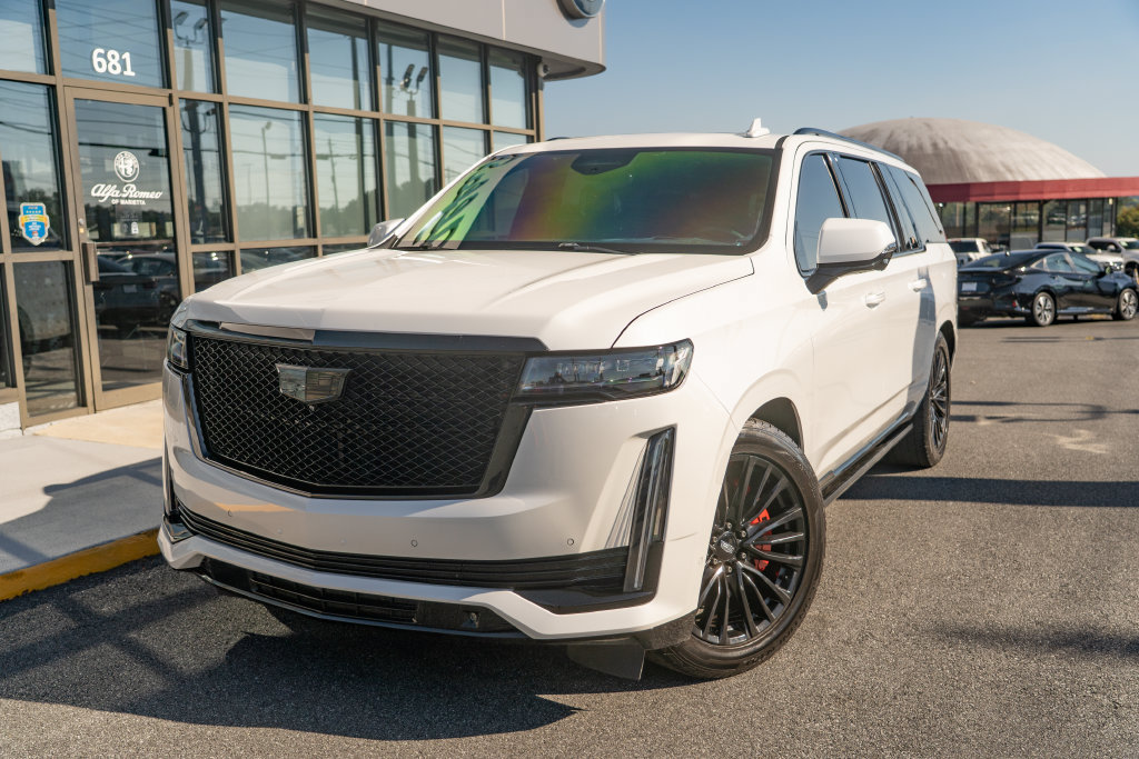 Used 2021 Cadillac Escalade ESV Sport Platinum AWD/4WD image 2